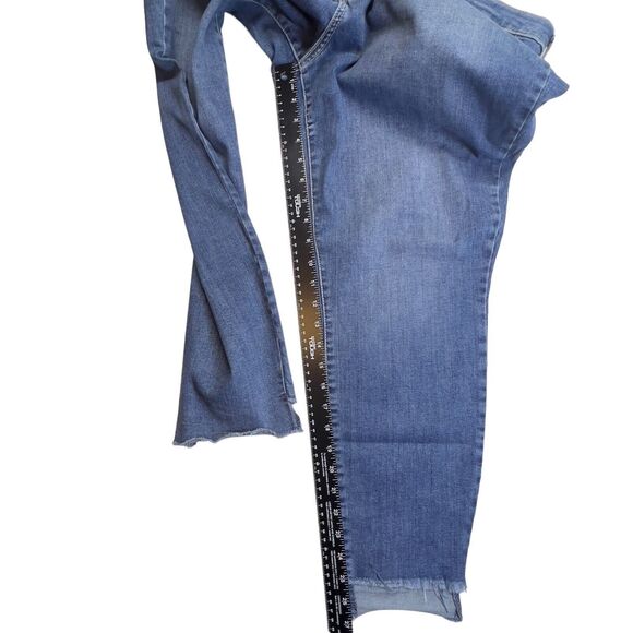 Crown & Ivy Jeans Womens Size 20 WR Curvy Skinny Distressed Ankle Pants Stretch - Picture 10 of 13